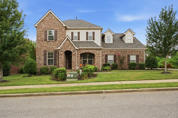 Property Photo: 1308 Reynard Dr TN 37066