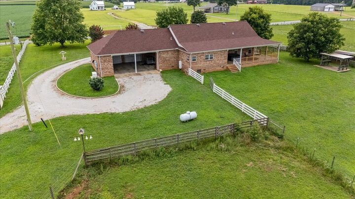 Property Photo:  158 Big Springs Rd  TN 38464 