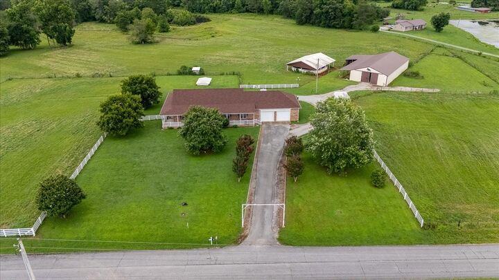 Property Photo: 158 Big Springs Rd TN 38464