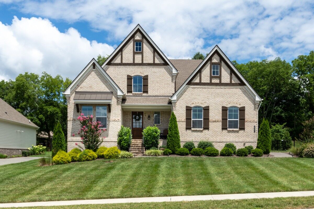 Property Photo: 661 Concord Dr TN 37066