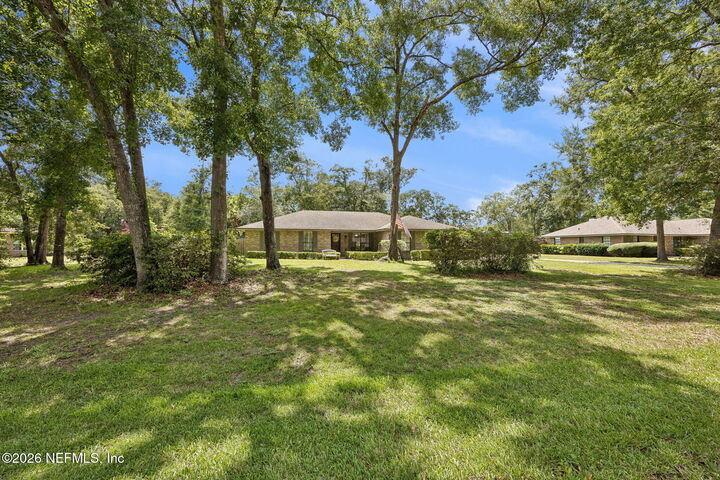 Property Photo:  11166 Woodelm Drive E  FL 32218 
