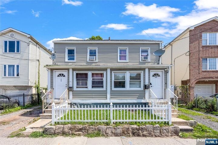 Property Photo:  1083-1085 Magnolia Avenue  NJ 07201 