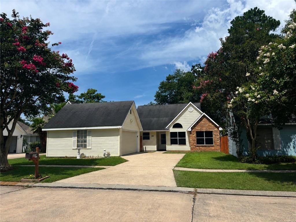 Property Photo:  355 E Suncrest Loop  LA 70458 