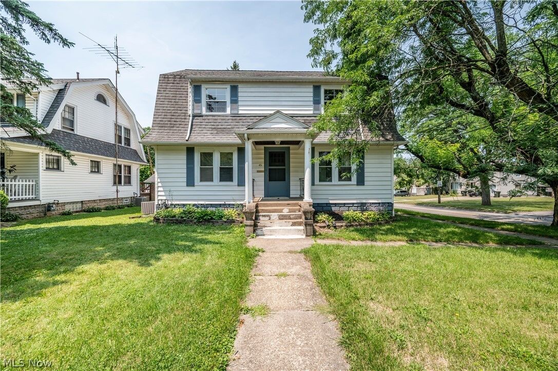 Property Photo:  451 Fairmount Avenue NE  OH 44483 