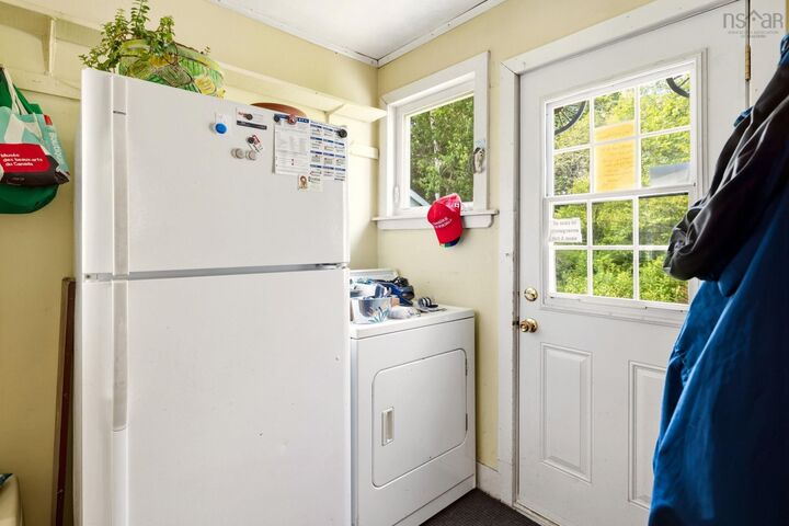 Property Photo:  6864 St Margarets Bay Road  NS B3Z 1X9 