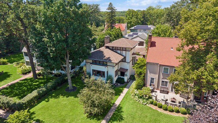 Property Photo:  151 Woodlawn Avenue  MN 55105 