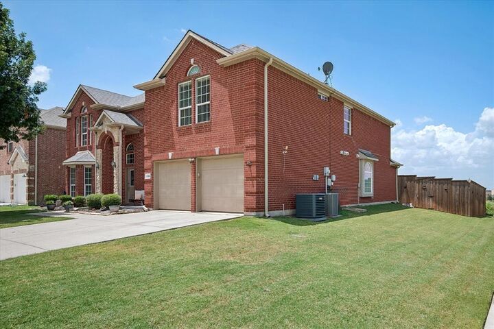 Property Photo: 13881 Port Edwards Lane TX 75033