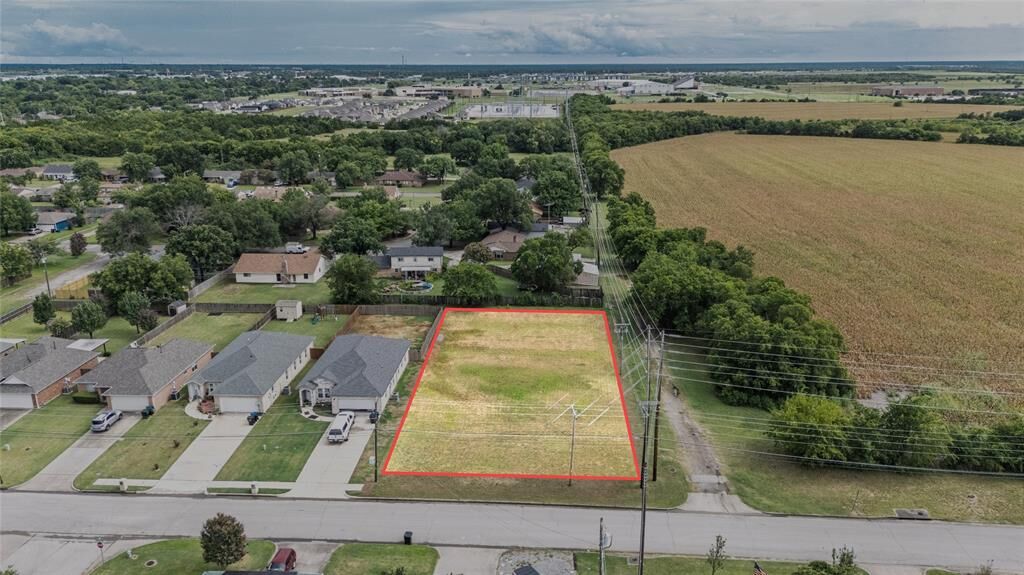 Property Photo: 3625 &Amp 3635 Shelby Avenue TX 75402