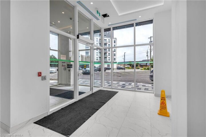 Property Photo:  33 Erie Avenue 615  ON N3S 0K7 