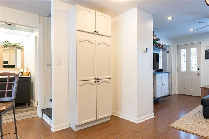 Property Photo:  717 Knox Avenue  ON L8H 6K7 