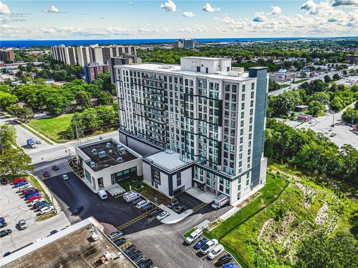 Property Photo: 870 Queenston Road 604 ON L8G 0B9