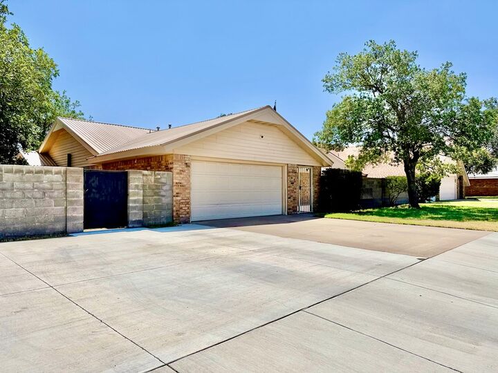 Property Photo:  1400 McDonald St  TX 79703 