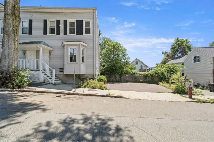Property Photo:  86 Mount Vernon St 2  MA 02145 