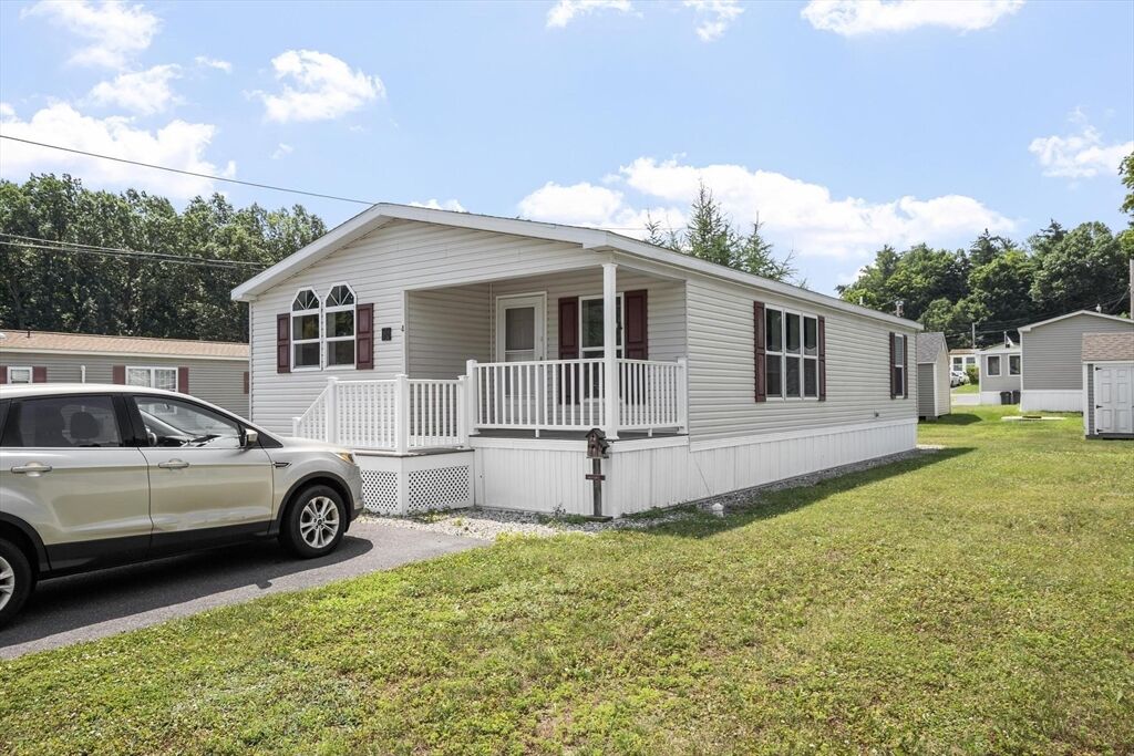 Property Photo:  4 Asher Lane  MA 01463 