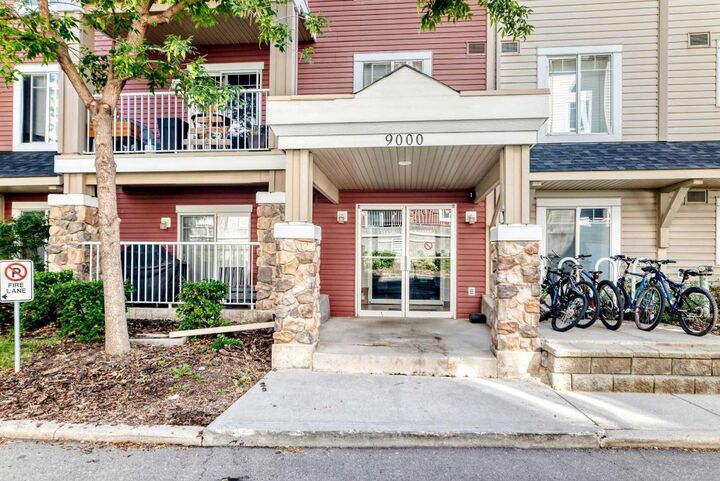 Property Photo: 70 Panamount Drive NW 9205 AB T3K 6K6