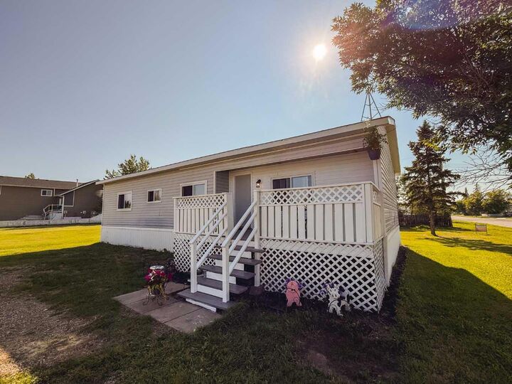 Property Photo: 4540 48 Street AB T0H 3A0