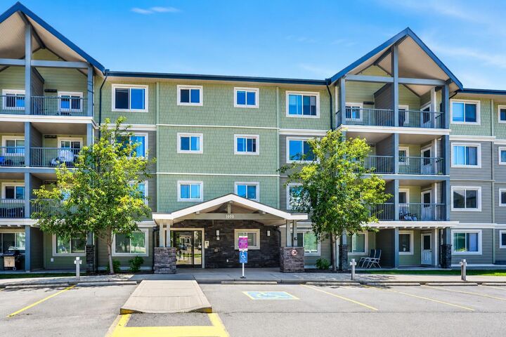 Property Photo: 181 Skyview Ranch Manor NE 1312 AB T3N 0V2