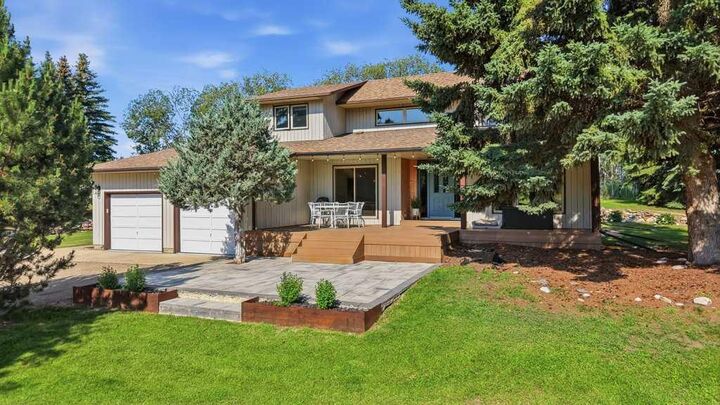 Property Photo:  28342 Township Road 384 198  AB T4S 2B6 