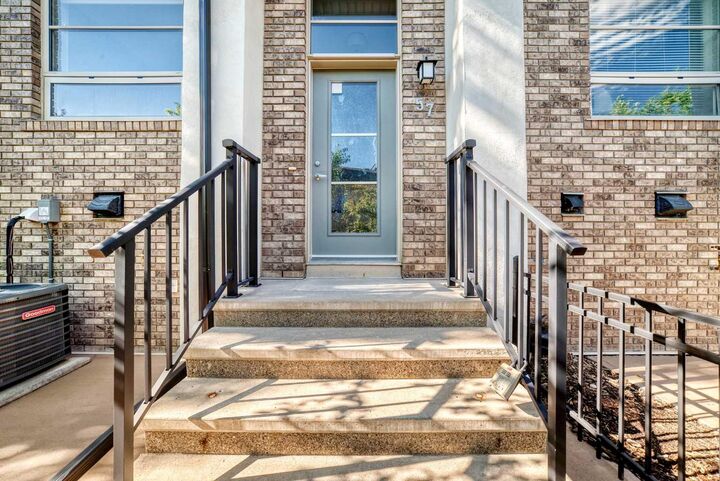 Property Photo: 57 Aspen Hills Common SW AB T3H 0R7