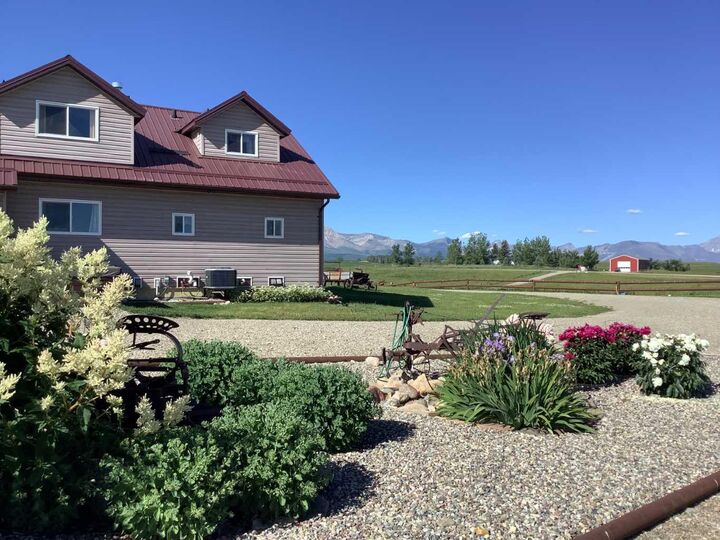 Property Photo: 22037 Range Road 280 AB T0K 1N0