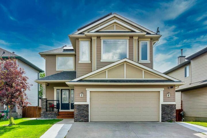Property Photo:  1925 Luxstone Park SW  AB T4B 3B5 