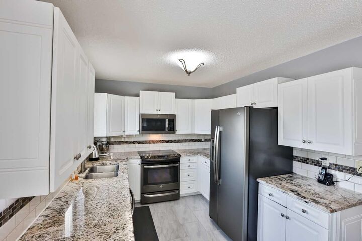 Property Photo: 243 N 200 W AB T0K 2S0