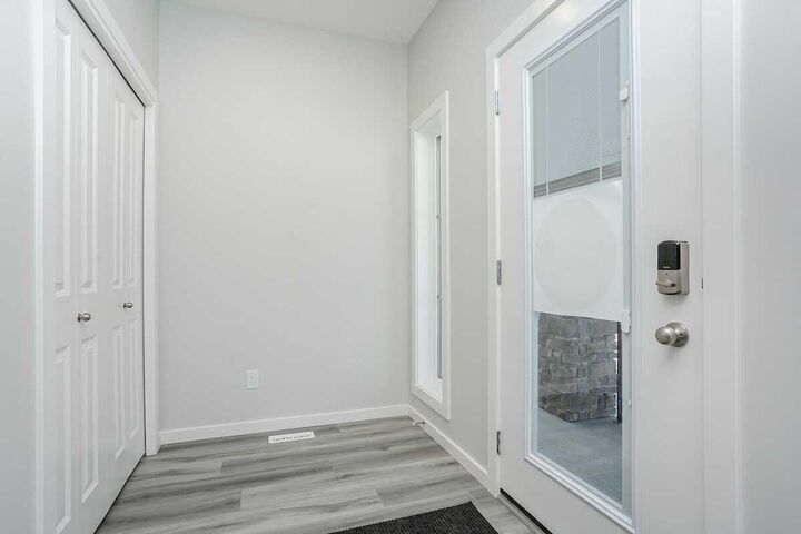 Property Photo:  235 Heartwood Grove SE  AB T3M 2K1 
