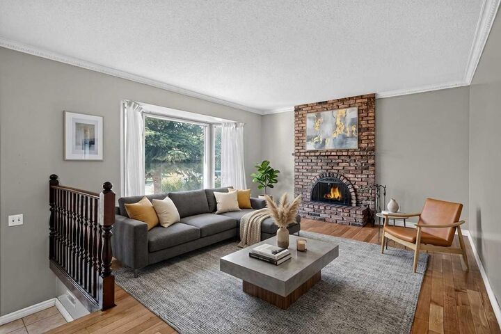 Property Photo:  6724 22 Avenue NE  AB T1Y 1P4 