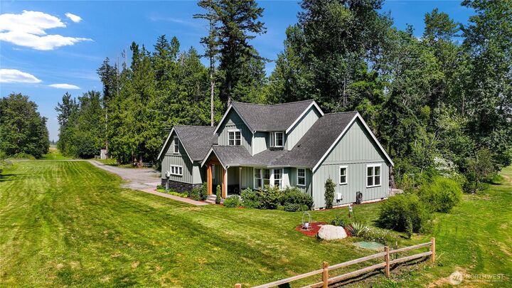 Property Photo:  6005  Birkdale Lane  WA 98247 