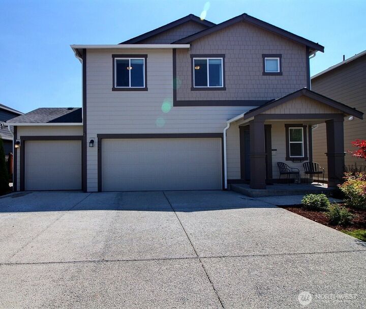 Property Photo: 19723 136th Avenue E WA 98338