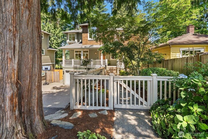 Property Photo: 2322 NE 92nd Street WA 98115