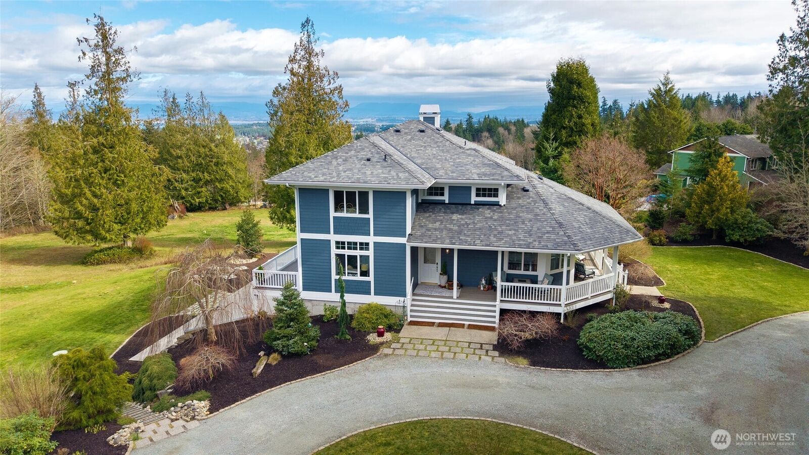 Property Photo: 342 Echo Ridge Way WA 98282