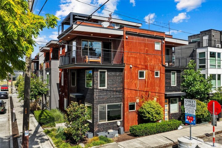 Property Photo: 724 S Willow Street WA 98108
