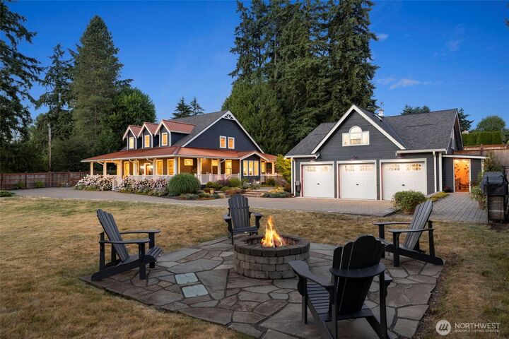 Property Photo: 24229 7th Ave SE Avenue SE B WA 98021