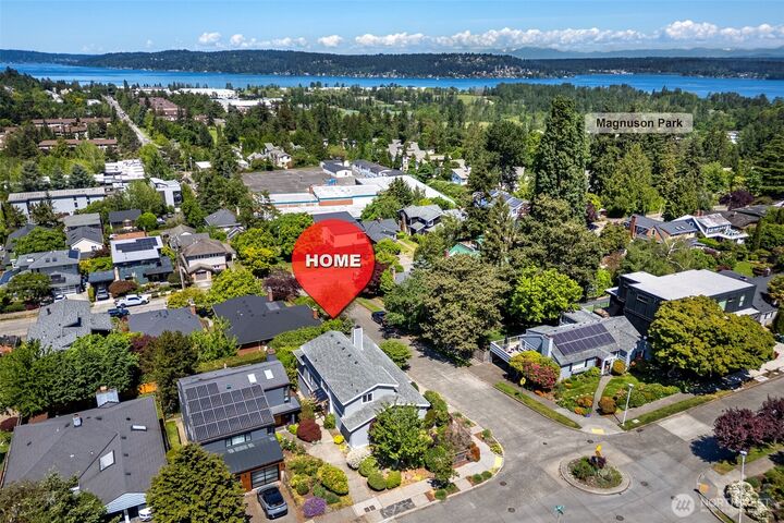 Property Photo: 6001 60th Avenue NE WA 98115