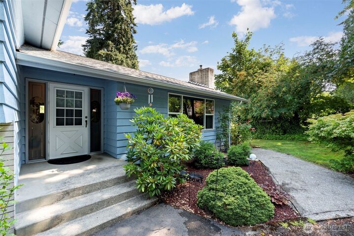 Property Photo:  9111  116th Street E  WA 98373 