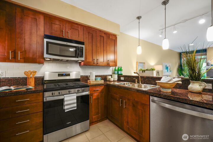 Property Photo: 51 Pine Street 202 WA 98020