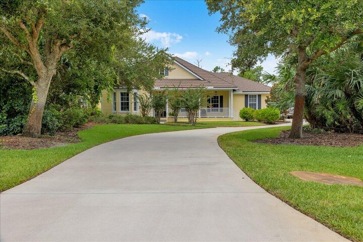 Property Photo:  7900 Saddlebrook Drive  FL 34986 