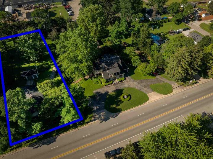 Property Photo: 826 E Main Street IN 47327