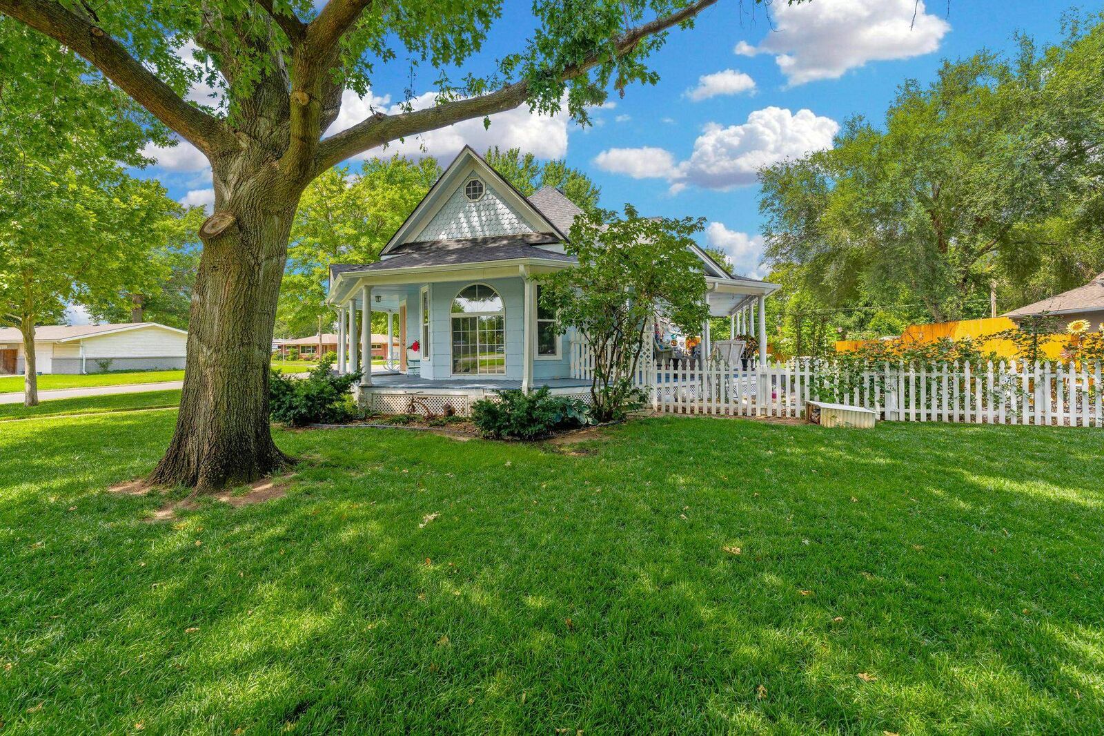 Property Photo: 201 Filmore St KS 67025