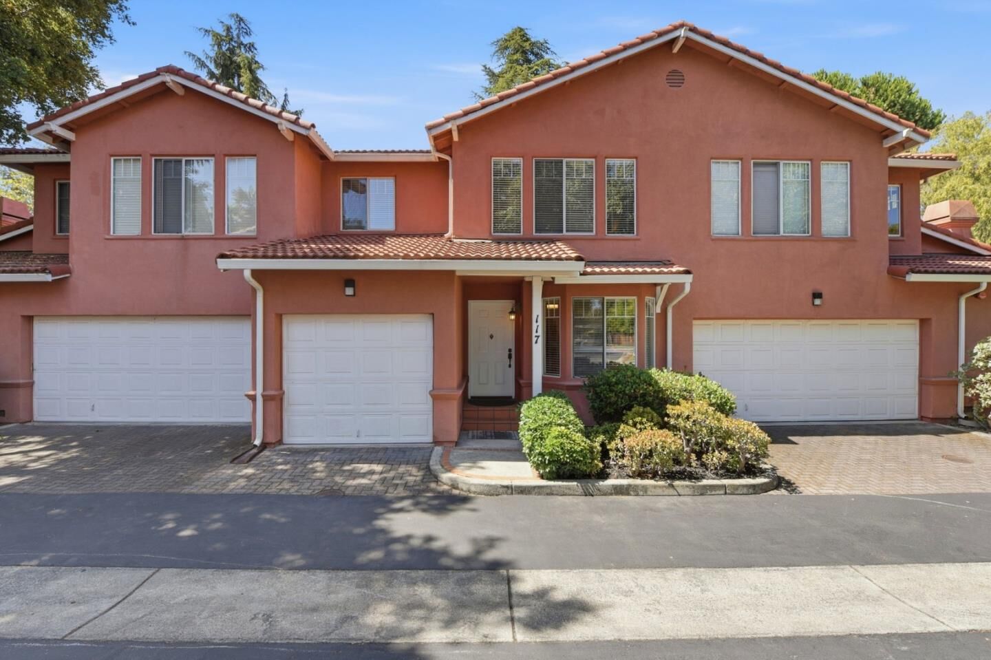 Property Photo:  117 Gladys Avenue  CA 94043 