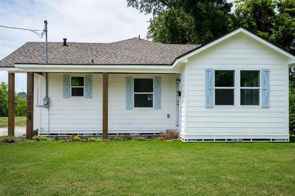Property Photo: 2510 Ernest St Street LA 70601