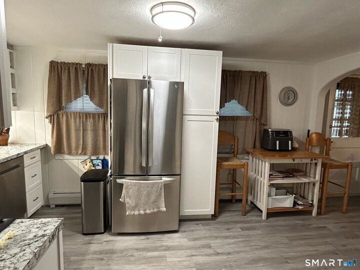 Property Photo:  90 Sims Street  CT 06604 
