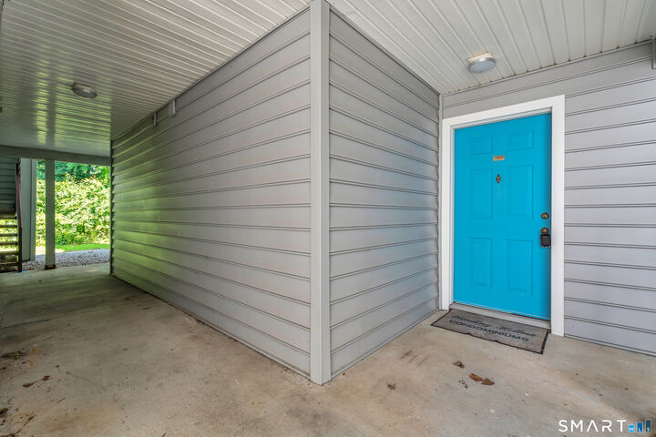 Property Photo: 9 Chase Oaks Court CT 06340