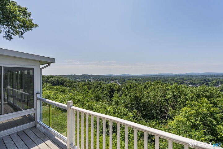 Property Photo: 135 Cedarwood Lane CT 06111