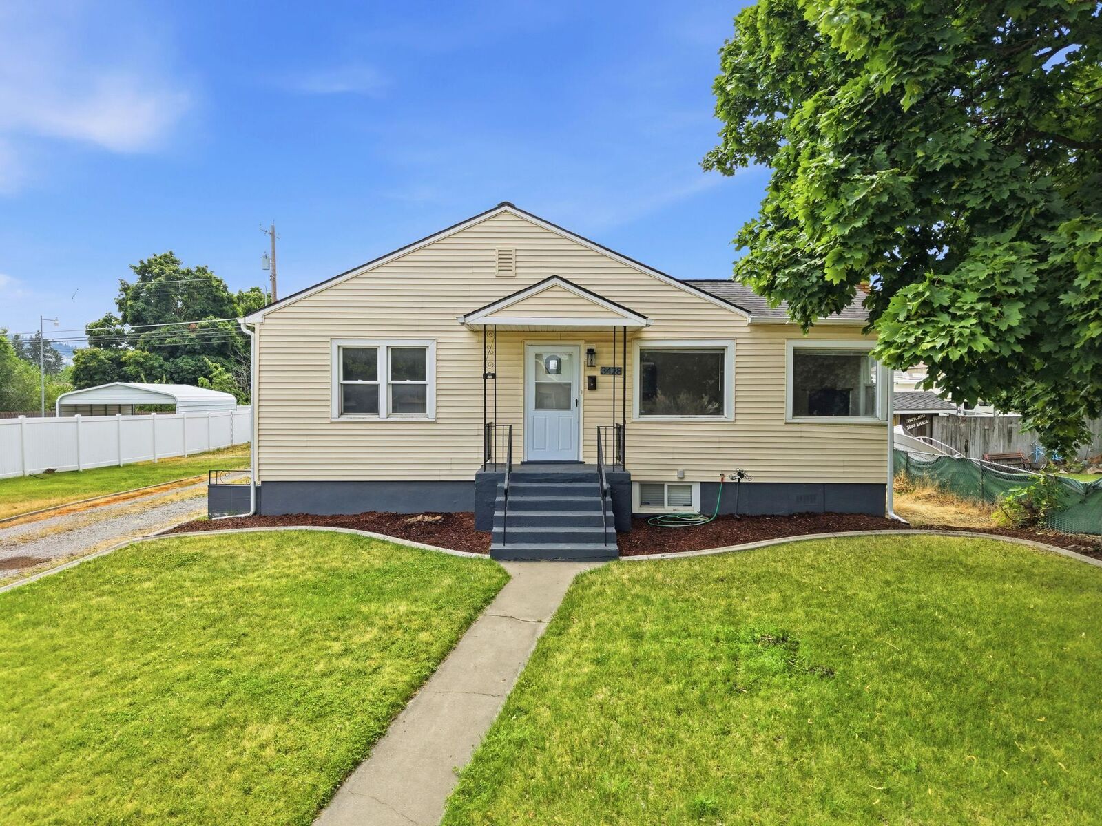 Property Photo:  3428 E 29th Ave  WA 99223 