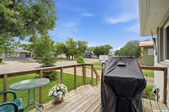 Property Photo: 208 3rd Avenue W SK S0K 4T0