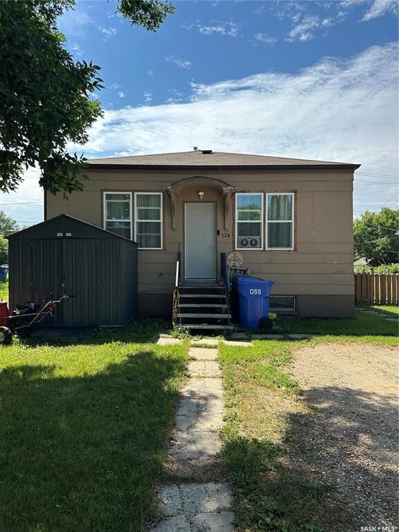 Property Photo:  124 Taylor Street  SK S0A 1S0 