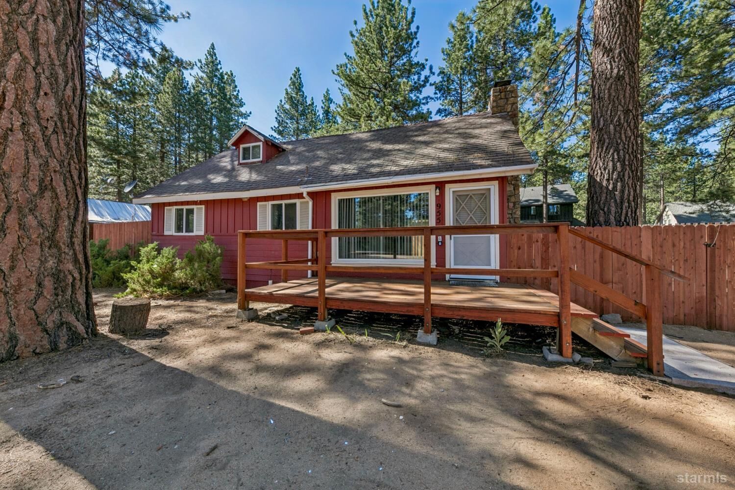 Property Photo:  955 Tulare Avenue  CA 96150 