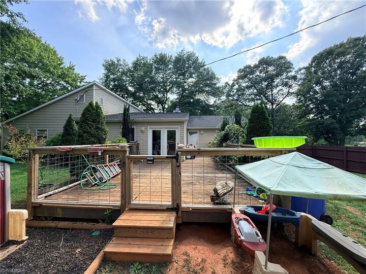 Property Photo: 471 Raven Ridge Drive NC 27284